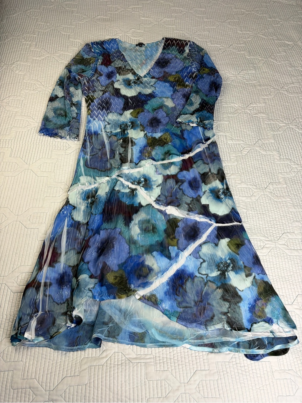 Komarov Floral Charmeuse & Chiffon Cocktail Dress Crinkle Blue 3/4 Sleeve